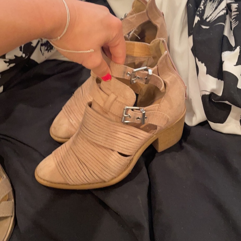 Pink heel boots